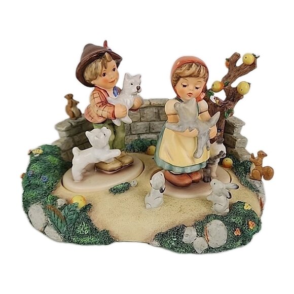 Hummelscapes 921-D Kinder Park Collection FRISKY FRIENDS Tender Love Lmtd Ed - Picture 1 of 8